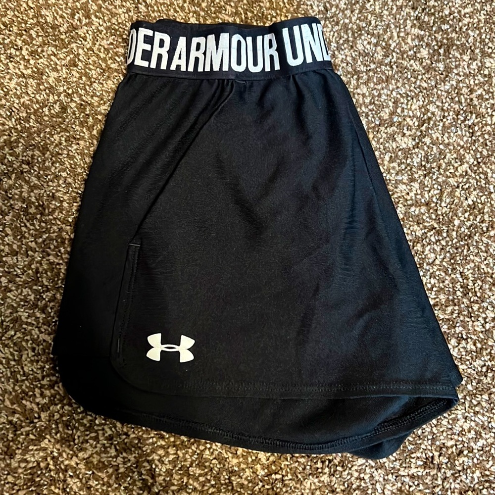 Black under armour shorts, size small